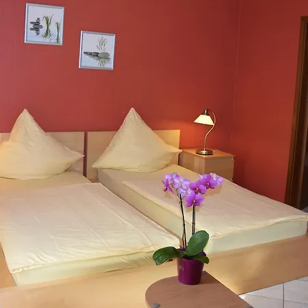 Camping De L'Our Appartements Vianden Exterior photo